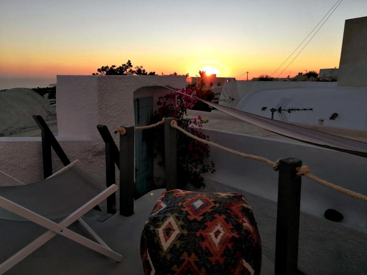Vila Santorinian Lava House Pýrgos Exteriér fotografie